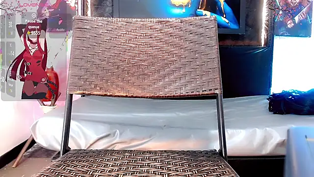 Natasha clifford online show from April 2026 08:14:01 PM