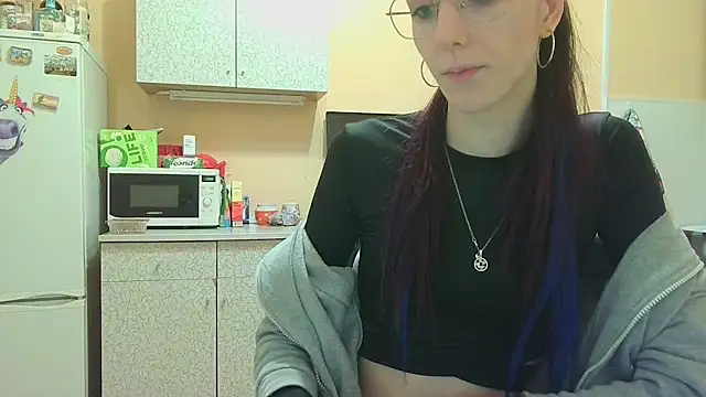 Lucy Divine online show from October 2025 03:18:01 PM