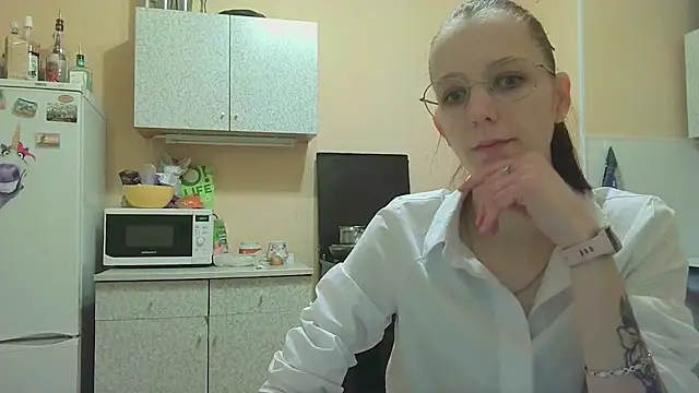 Lucy Divine online show from October 2025 07:36:02 PM