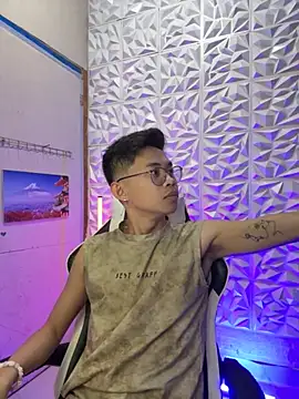 Snapshot of Prince-Harrison chatting on November 2025 04:33:02 AM Prince-Harrison online show from November 2025 04:33:02 AM