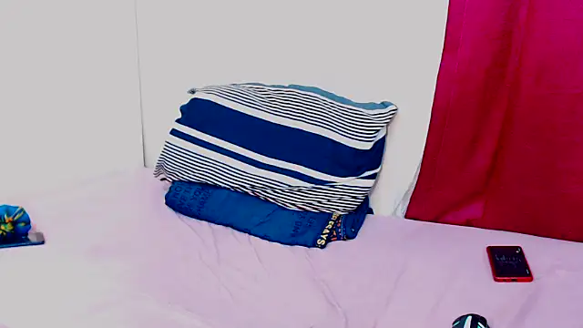 Snapshot of FreakyScarlet00 chatting on October 2025 07:28:01 AM FreakyScarlet00 online show from October 2025 07:28:01 AM