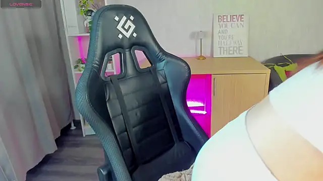 Alis Platt online show from February 2026 12:47:02 AM