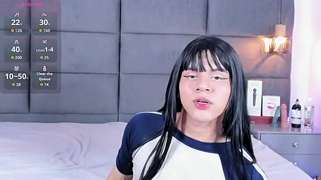 Snapshot of Slenna_Moon chatting on September 2025 02:44:01 AM Slenna Moon online show from September 2025 02:44:01 AM