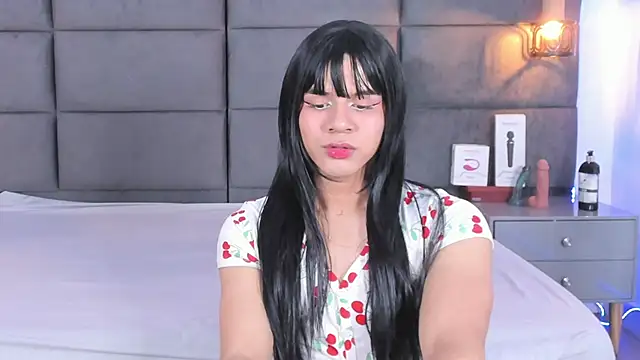 Snapshot of Slenna_Moon chatting on September 2025 03:28:01 AM Slenna Moon online show from September 2025 03:28:01 AM