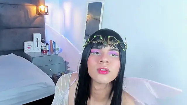 Snapshot of Slenna_Moon chatting on October 2025 03:07:02 AM Slenna Moon online show from October 2025 03:07:02 AM