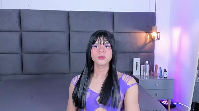 Snapshot of Slenna_Moon chatting on November 2025 03:01:02 AM Slenna Moon online show from November 2025 03:01:02 AM