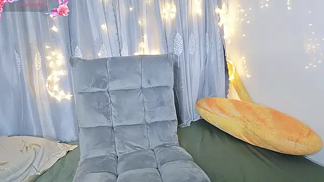 Snapshot of Jade-0906 chatting on September 2025 11:17:01 PM Jade-0906 online show from September 2025 11:17:01 PM