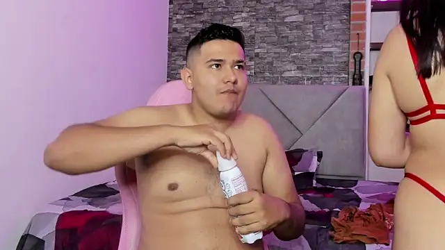 Sexxyy Couple  online show from March 2026 04:06:02 AM