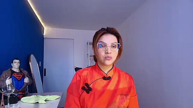 Skylar  Desire online show from November 2025 01:00:02 PM