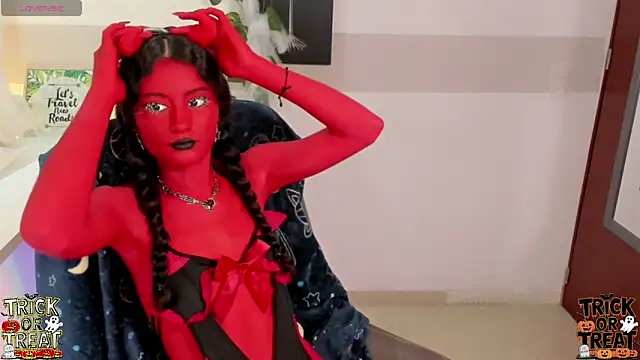 Snapshot of Krysten_Riter chatting on October 2025 03:13:01 PM Krysten Riter online show from October 2025 03:13:01 PM