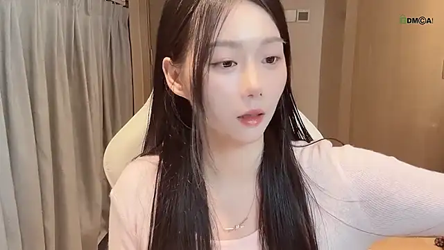 Snapshot of Makinghappymyself_ chatting on October 2025 12:53:02 PM Makinghappymyself online show from October 2025 12:53:02 PM