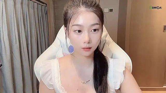 Snapshot of Makinghappymyself_ chatting on November 2025 12:38:02 AM Makinghappymyself online show from November 2025 12:38:02 AM