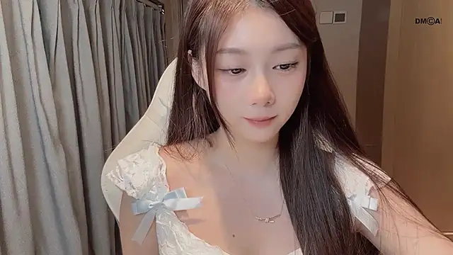 Snapshot of Makinghappymyself_ chatting on December 2025 06:41:02 AM Makinghappymyself online show from December 2025 06:41:02 AM