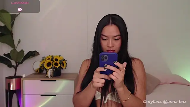 Snapshot of Annabnz chatting on November 2025 12:05:01 AM Annabnz online show from November 2025 12:05:01 AM