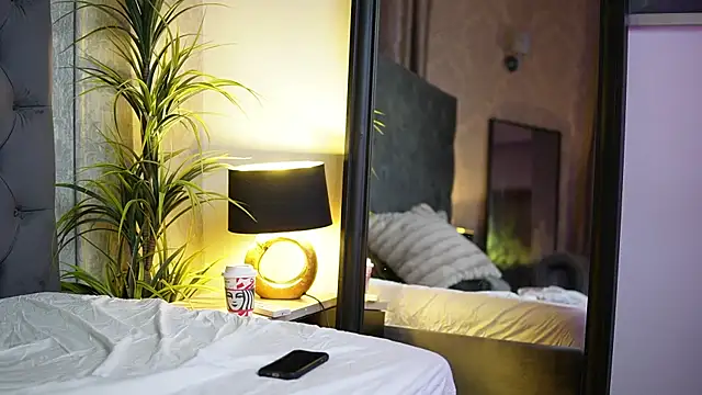 MiamiCoffee online show from November 2025 07:52:02 PM