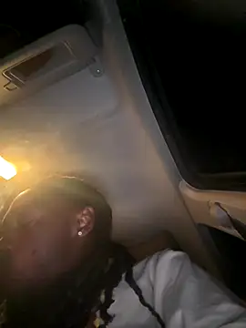 Snapshot of Scattyboo chatting on November 2025 11:37:02 PM Scattyboo online show from November 2025 11:37:02 PM