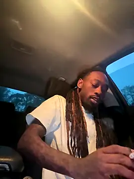 Snapshot of Scattyboo chatting on December 2025 12:10:01 PM Scattyboo online show from December 2025 12:10:01 PM