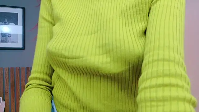 Snapshot of luna_roja25 chatting on October 2025 01:28:02 PM luna roja25 online show from October 2025 01:28:02 PM