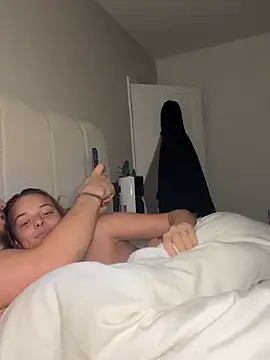 Snapshot of KayleeBella chatting on November 2025 05:20:01 PM KayleeBella online show from November 2025 05:20:01 PM