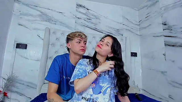 Snapshot of Ari_and_Storm chatting on September 2025 01:20:01 AM Ari and Storm online show from September 2025 01:20:01 AM