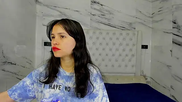 Snapshot of Ari_and_Storm chatting on September 2025 02:32:01 PM Ari and Storm online show from September 2025 02:32:01 PM