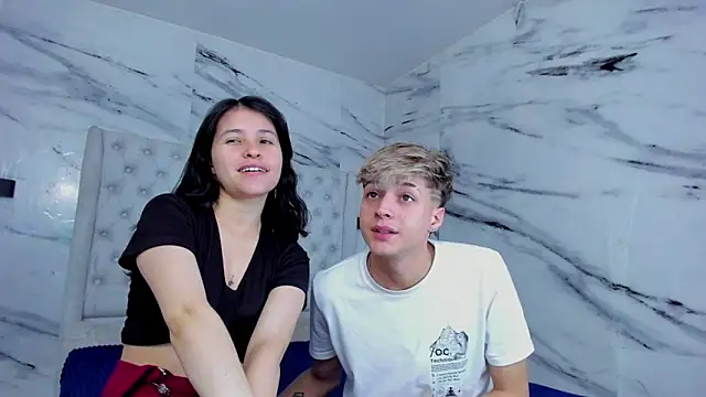 Snapshot of Ari_and_Storm chatting on September 2025 02:11:01 PM Ari and Storm online show from September 2025 02:11:01 PM