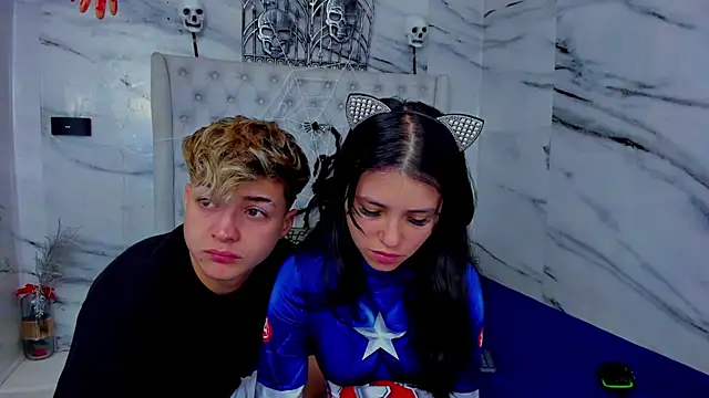 Snapshot of Ari_and_Storm chatting on October 2025 02:12:01 PM Ari and Storm online show from October 2025 02:12:01 PM