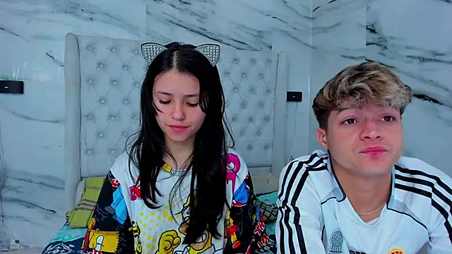 Snapshot of Ari_and_Storm chatting on November 2025 01:11:01 PM Ari and Storm online show from November 2025 01:11:01 PM