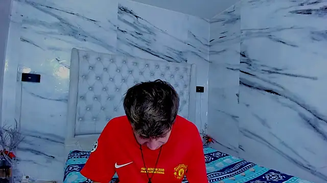 Snapshot of Ari_and_Storm chatting on December 2025 01:38:02 PM Ari and Storm online show from December 2025 01:38:02 PM