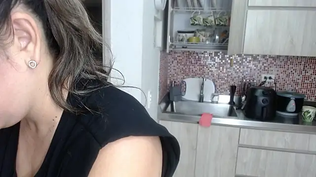 sophie lopez1 online show from June 2026 06:02:01 PM