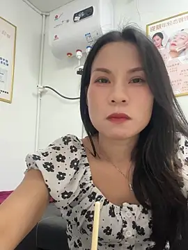 Baby-mmm online show from September 2025 12:27:01 PM