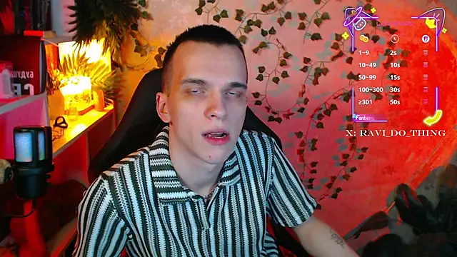 Snapshot of frozen_boy chatting on September 2025 03:34:01 PM frozen boy online show from September 2025 03:34:01 PM