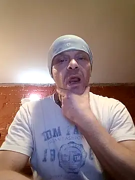 Kuba Gd online show from September 2025 01:46:01 PM