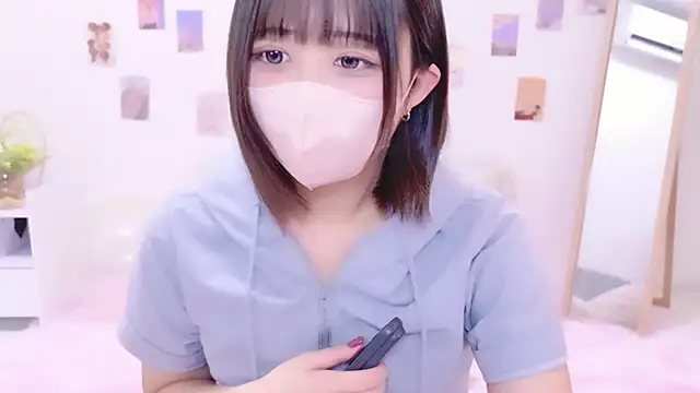 Snapshot of Hinata_Sun chatting on December 2025 01:05:02 PM Hinata Sun online show from December 2025 01:05:02 PM