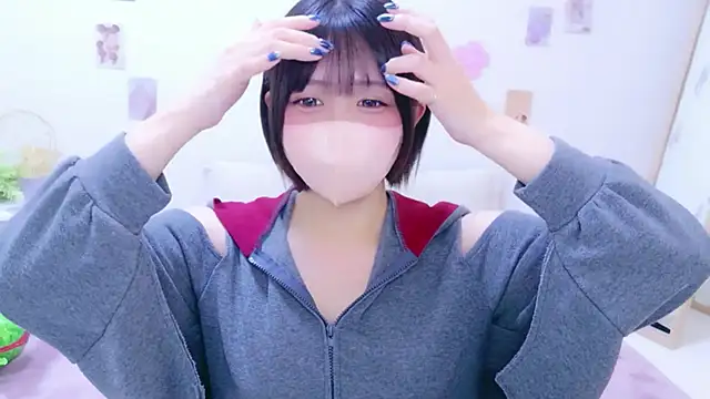 Hinata Sun online show from May 2026 11:49:01 AM