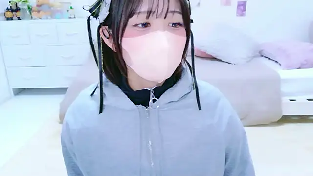 Hinata Sun online show from July 2026 01:46:02 PM