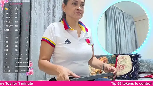 Snapshot of mariangellive chatting on July 2026 04:29:02 AM mariangellive online show from July 2026 04:29:02 AM
