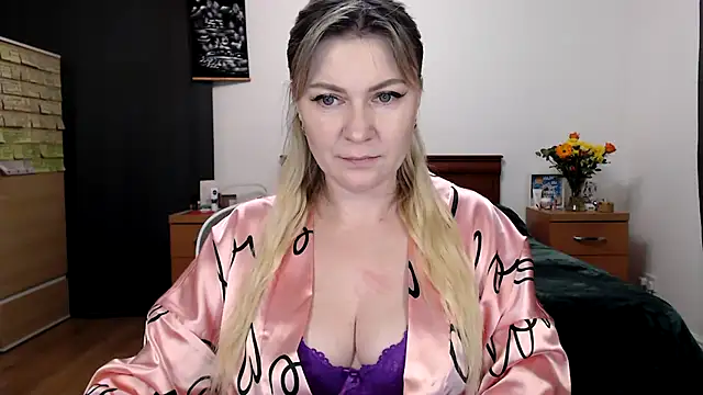 ParadiseAlina online show from February 2026 06:28:01 PM