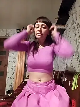 Lietta  online show from February 2026 07:07:01 PM