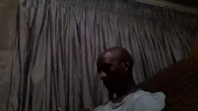 Snapshot of longdickson12345 chatting on November 2025 12:32:02 AM longdickson12345 online show from November 2025 12:32:02 AM