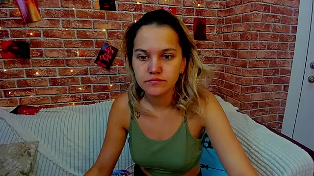 Snapshot of Hot___Jess chatting on September 2025 02:33:01 AM Hot Jess online show from September 2025 02:33:01 AM