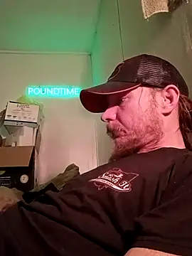 Poundtown1226 online show from February 2026 07:23:01 PM