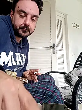 Snapshot of Marizoka chatting on November 2025 12:25:01 PM Marizoka online show from November 2025 12:25:01 PM