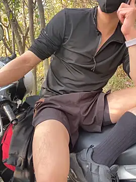 anhkiet huang online show from April 2026 09:53:01 AM