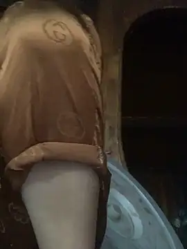 Snapshot of Lonnina chatting on October 2025 01:25:01 AM Lonnina online show from October 2025 01:25:01 AM