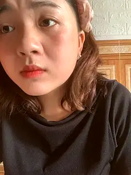 Snapshot of Lonnina chatting on October 2025 01:59:02 AM Lonnina online show from October 2025 01:59:02 AM