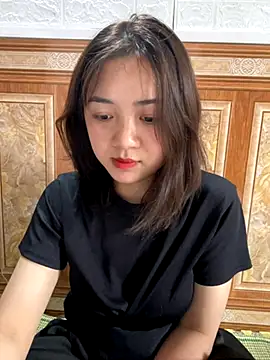 Snapshot of Lonnina chatting on October 2025 06:37:02 AM Lonnina online show from October 2025 06:37:02 AM