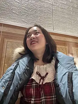 Snapshot of Lonnina chatting on November 2025 01:51:02 AM Lonnina online show from November 2025 01:51:02 AM