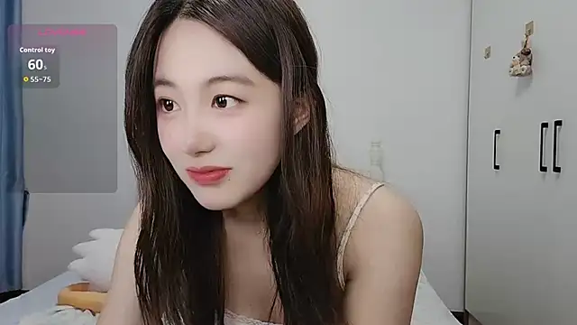 Luna 868 online show from September 2025 07:04:01 PM