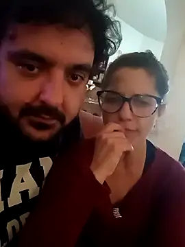 Snapshot of CasalTopaTudo chatting on September 2025 04:07:02 PM CasalTopaTudo online show from September 2025 04:07:02 PM